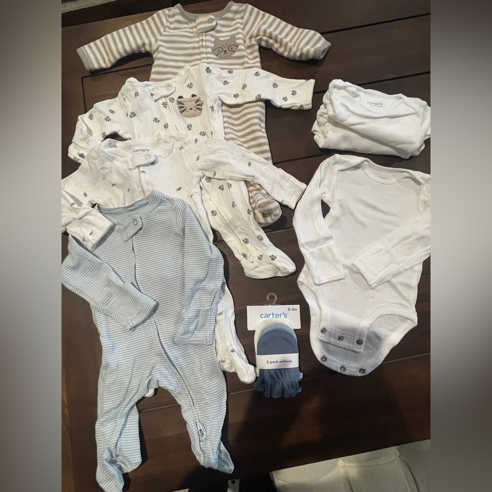 Carter's Newborn bundle - Picture 2 of 7